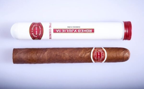ROMEO JULIETA NO2